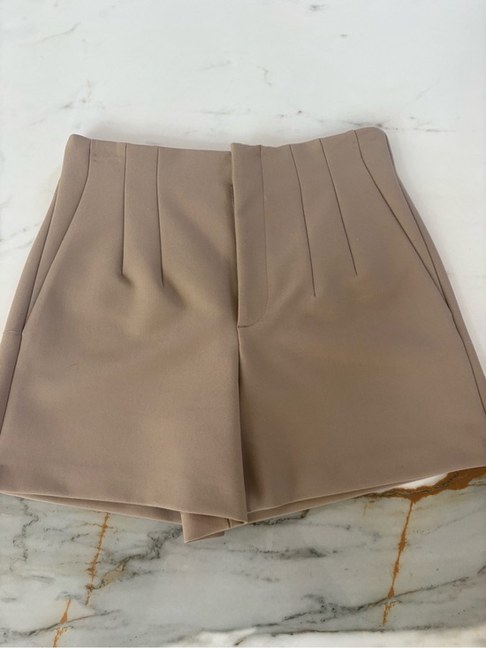 Zara Pants - Zara High-Waist Pleated Shorts - Size S